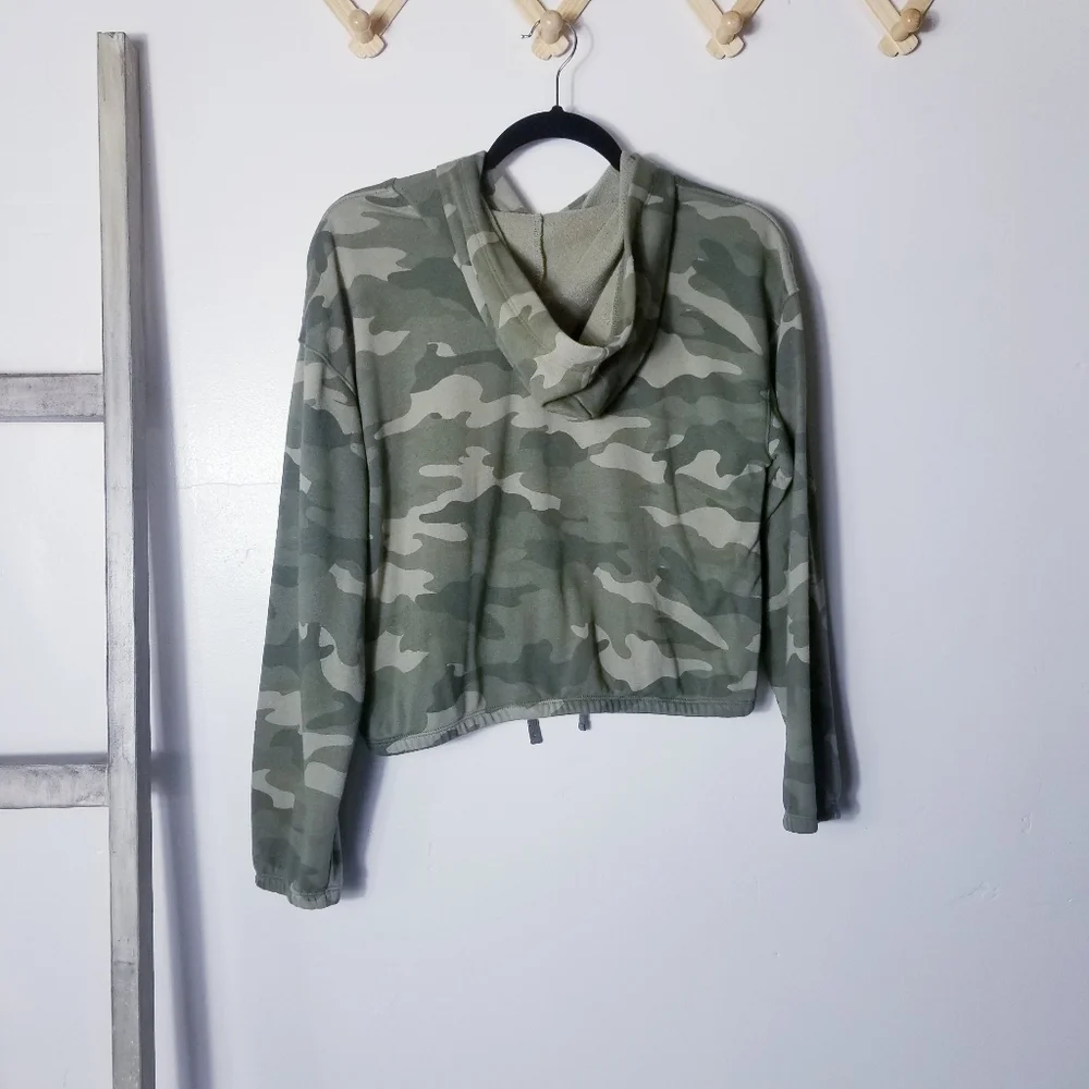 NWT OLD NAVY GIRL'S CROPPED GREEN CAMO HOODIE SIZE XL 14-16